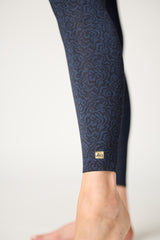 Inspiration full length legging in Navy/Black